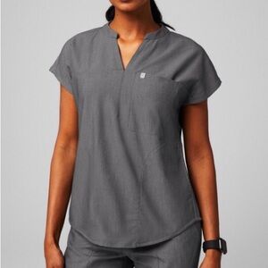 Fabletics ‘Evolve’ Oversized Scrub Top